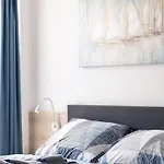 Garden Palace A125 דירה אומאג
