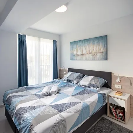 Apartment Garden Palace A125 *