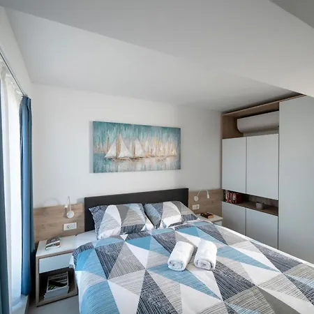 Garden Palace A125 Apartamento *